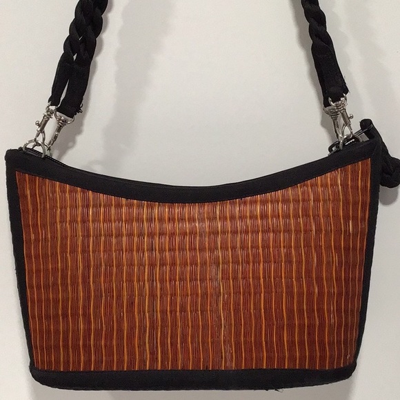 Baskets of Cambodia Crossbody Tatami Style Woven Crossbody - Picture 4 of 8